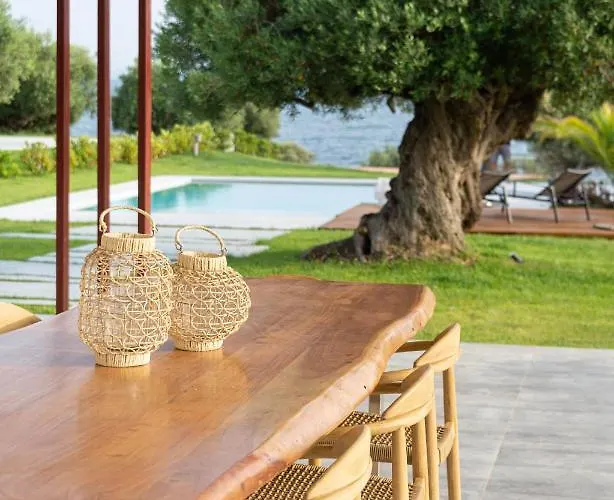 Villa Luria Homes *
