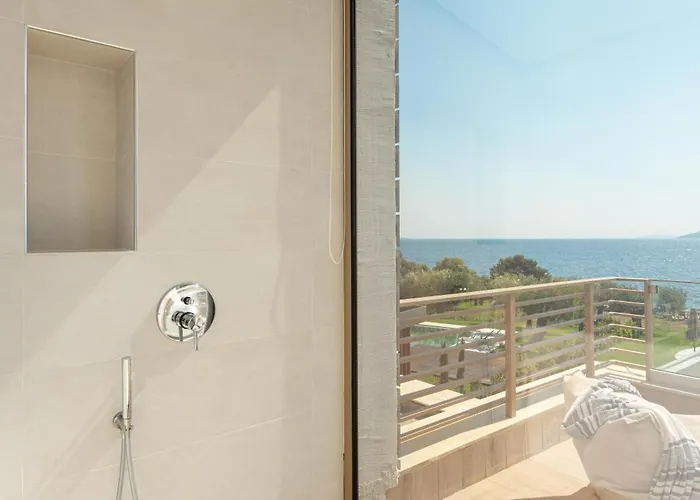 Villa Luria Homes