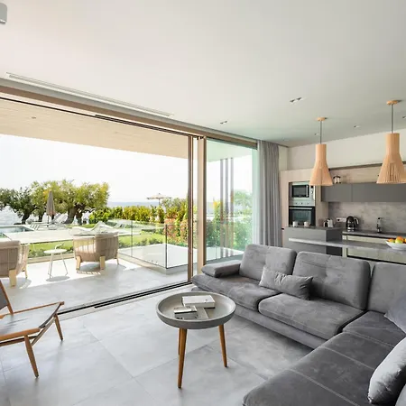 Villa Luria Homes *