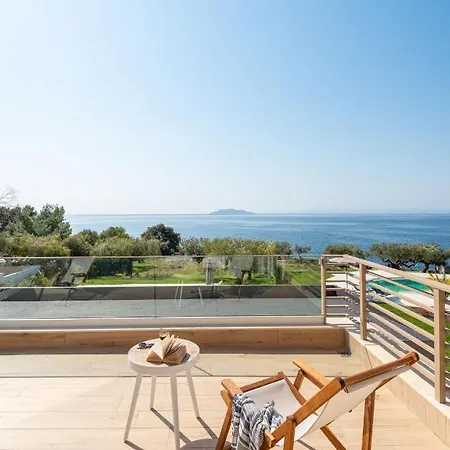 Luria Homes * Lagomandra