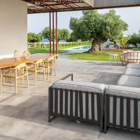 Luria Homes * Lagomandra