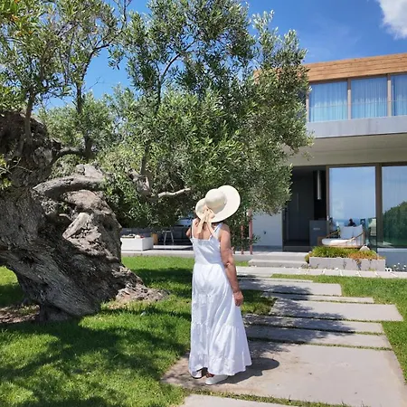 Villa Luria Homes Lagomandra