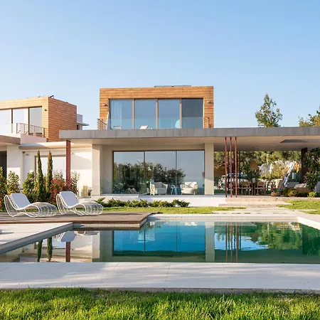 Villa Luria Homes Lagomandra