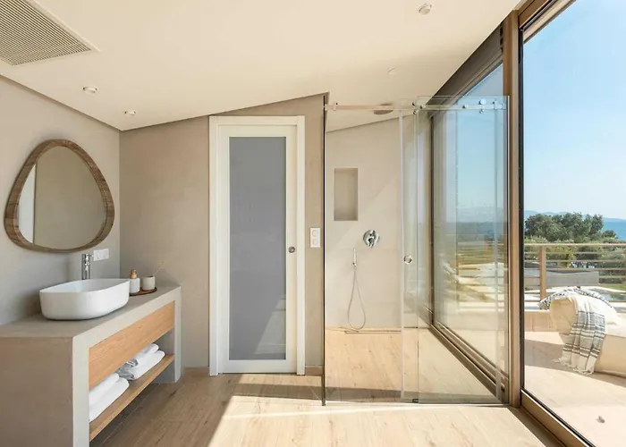 Villa Luria Homes