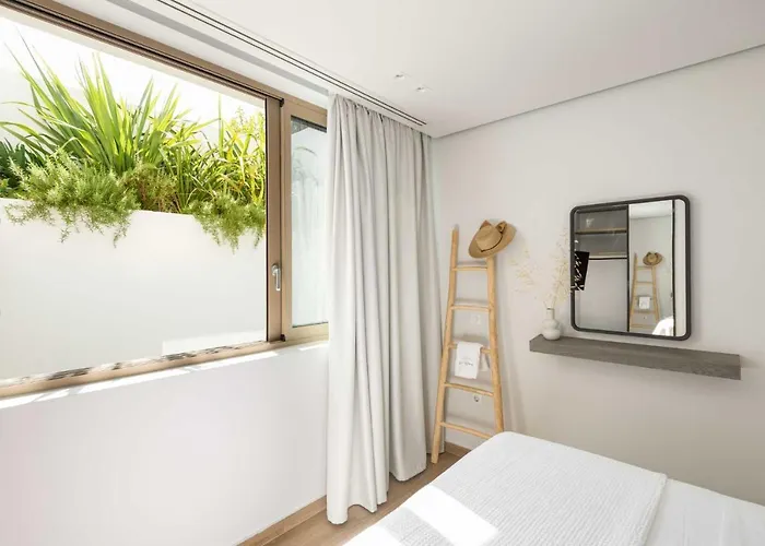 Villa Luria Homes Lagomandra