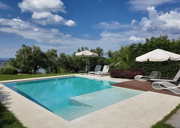 Luria Homes Villa Lagomandra