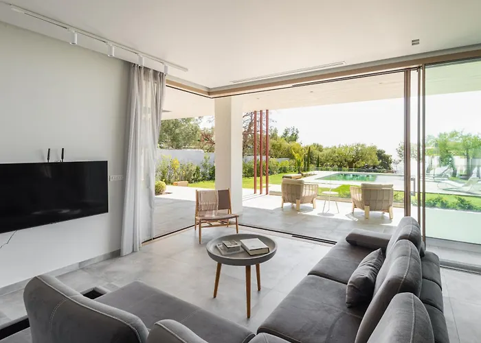 Villa Luria Homes