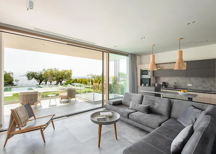 Villa Luria Homes *